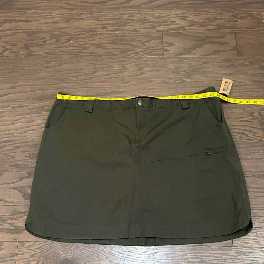 Duluth Trading Co Forest Green Skort - Picture 6 of 7